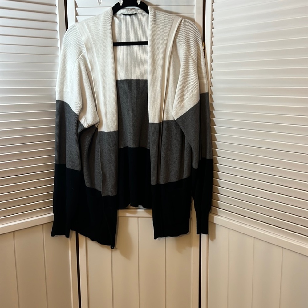 Cardigan sweater